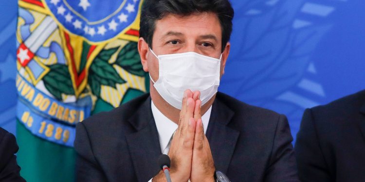 Coronavírus: Curva de transmissão só terá queda brusca em setembro, diz Mandetta