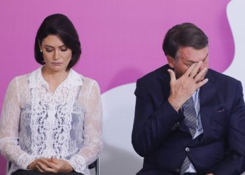 Michelle Bolsonaro vai processar quem divulgou que ela tinha caso extraconjugal