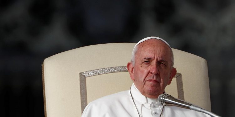 Vaticano decreta perdão de todos os pecados das pessoas doentes com coronavírus