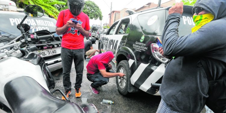 Camilo diz que Cabo Sabino, líder do motim da PM, está foragido: ‘Estamos atrás dele e não achamos’