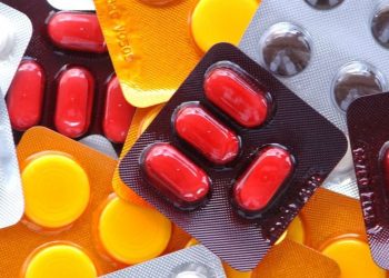 Ceará começa a utilizar hidroxicloroquina em pacientes com coronavírus, mas com restrições