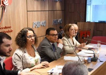 Partidos de esquerda se unem para convocar protestos contra Bolsonaro