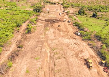 A previsão da construtora é de que a ferrovia chegue a Iguatu ainda em 2020