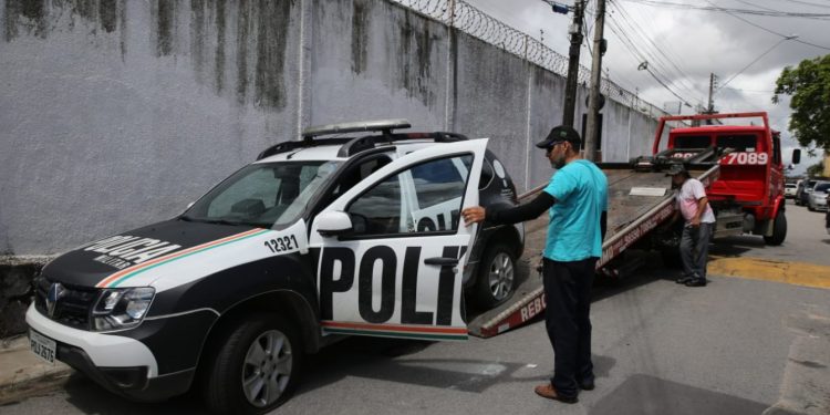 PMs desocupam batalhões e viaturas já circulam no Interior após fim do motim