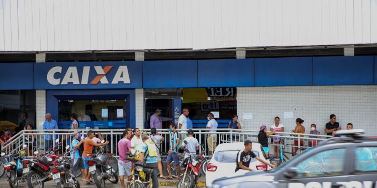 Em menos de um mês, Ciops registra mais de 10 mil denúncias por aglomerações e comércios abertos