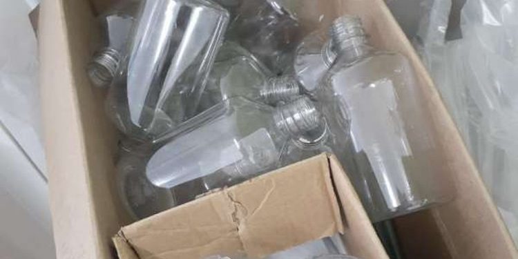 Idoso e duas mulheres são presos em laboratório clandestino de álcool em gel no Crato