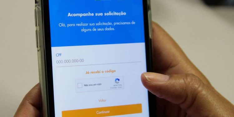 Segunda parcela dos R$ 600 começaria hoje, mas foi adiada e não há previsão
