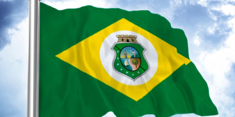 Camilo Santana sanciona lei que torna obrigatória execução do Hino do Estado do Ceará em eventos esportivos