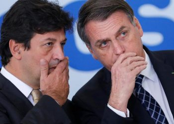 Presidente Jair Bolsonaro ao lado do ministro da Saúde, Luiz Henrique Mandetta, durante evento em Brasília (Foto: Adriano Machado)