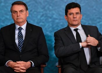 Presidente Jair Bolsonaro e o então ministro Sergio Moro (Foto: Mateus Bonomi/AGIF)