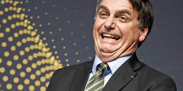 55% de publicações pró-Bolsonaro são feitas por robôs
