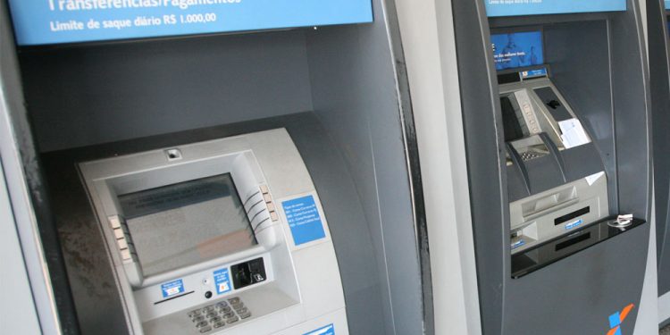 Mais de 32,2 milhões já se cadastraram para pedir o auxílio emergencial de R$ 600