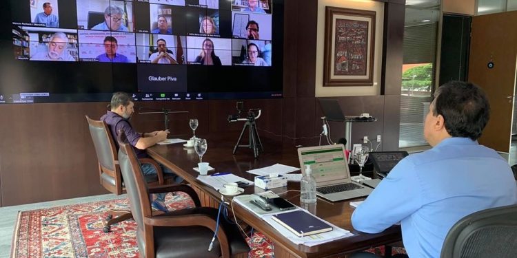 Camilo se reúne com comitê científico do Nordeste