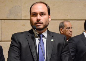 Vereador Carlos Bolsonaro (Republicanos-RJ) (Foto: Renan Olaz/CMRJ)