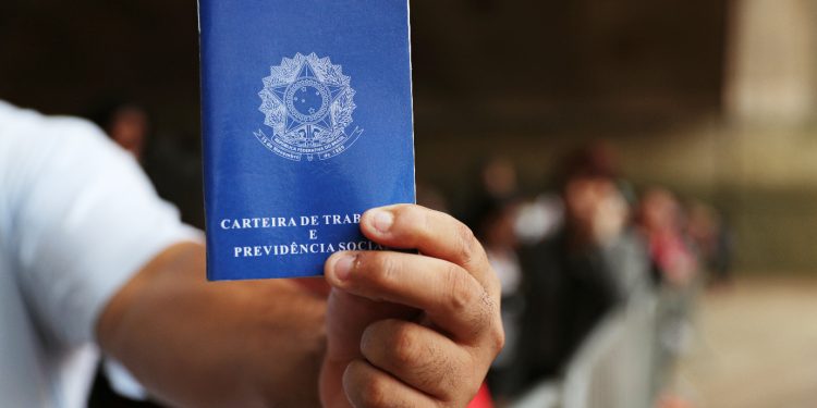 Saque emergencial do FGTS vai injetar R$ 1,3 bi na economia do Ceará