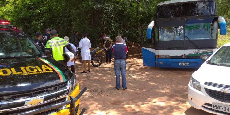 Ônibus é interceptado pelo Demutran ao entrar no Crato com passageiros vindos de São Paulo