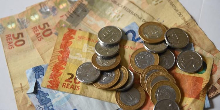 R$ 600 em 15 dúvidas: como vai funcionar auxílio emergencial do governo