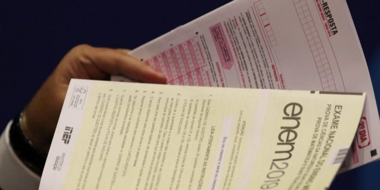 Calendário do Enem 2020 está mantido, decide Justiça
