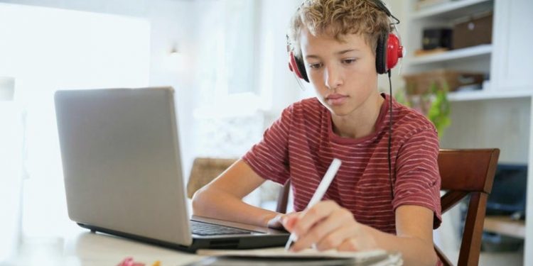 Seduc e TV Ceará fazem parceria para transmitir conteúdos diários voltados ao Enem