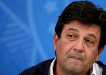 O ministro da Saúde, Henrique Mandetta, durante entrevista (Foto: Ueslei Marcelino/Reuters)