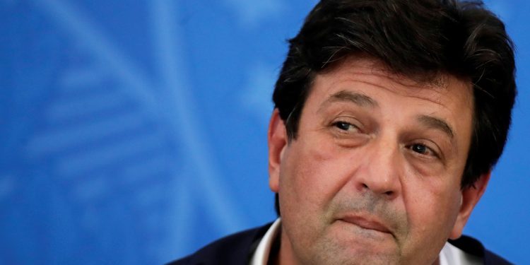 Bolsonaro demite Luiz Henrique Mandetta do Ministério da Saúde