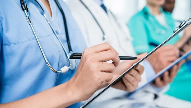 Profissionais de saúde são remunerados por gratificações e ascensão funcional em abril