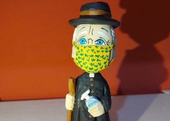 Padre Cícero ganhou máscara em escultura feita pelo cearense Boni (Foto: Divulgação)