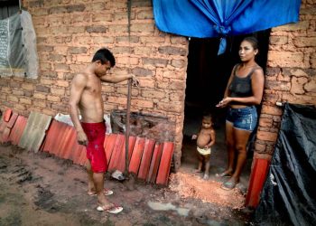 Com Bolsonaro, extrema pobreza aumenta e pode piorar com coronavírus