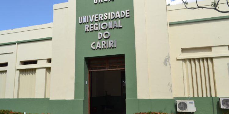 Professores da Urca e USP publicam artigo em jornal francês, e evidenciam desigualdade diante da Covid-19