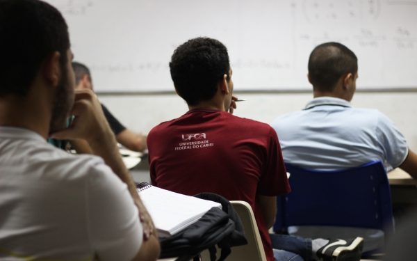 Cursinhos preparatórios para o Enem na UFCA seguem atividades em meio a desafios