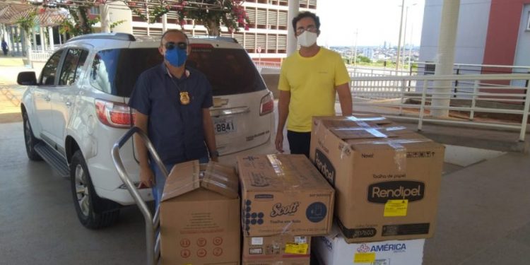 UFCA entrega mais de 10 mil protetores faciais para municípios cearenses e estados vizinhos