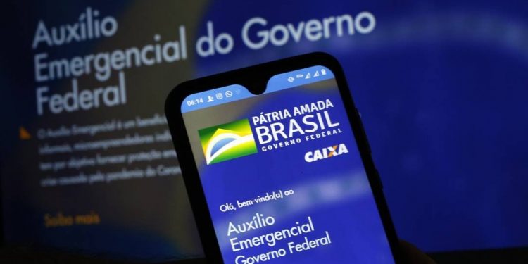 Ministério da Defesa informa que 73,2 mil militares receberam o auxílio emergencial indevidamente