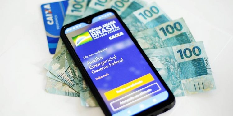 TCU determina que militares devolvam os R$ 600 recebidos de forma indevida