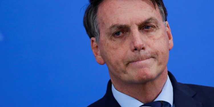 Reprovação ao governo Bolsonaro vai a 50%, aponta XP/Ipespe; 57% veem economia no caminho errado