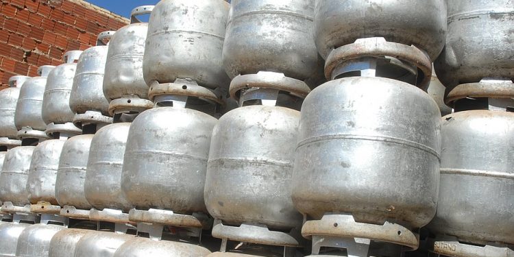 Vale-gás: Governo do Ceará publica relação de beneficiados