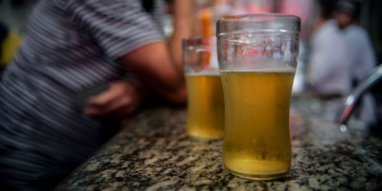 Novo decreto proíbe venda e consumo de bebidas alcoólicas em espaços públicos de Juazeiro do Norte