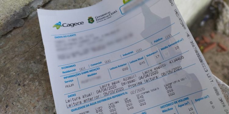 Em mais uma ação do Governo do Ceará, famílias de comunidades rurais recebem conta de água zerada neste mês de maio