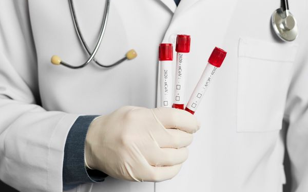 Recuperados que tiveram teste positivo para coronavírus não se reinfectaram, diz OMS