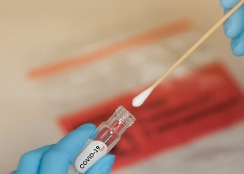 Farmacêutica dos EUA relata ‘dados positivos’ de vacina contra coronavírus