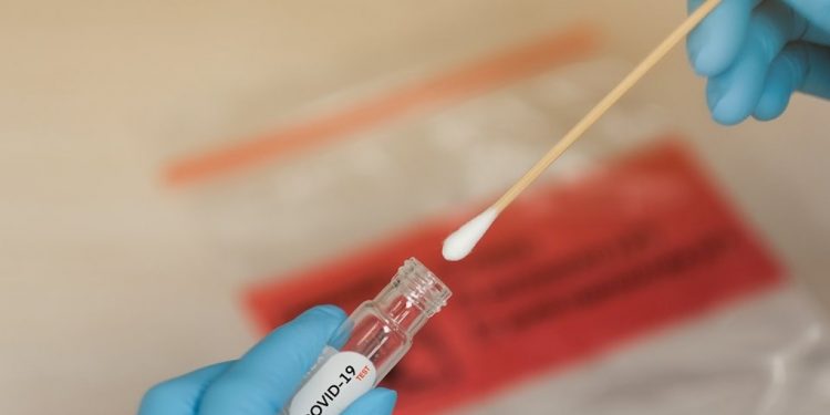 Farmacêutica dos EUA relata ‘dados positivos’ de vacina contra coronavírus