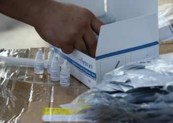 Testes rápidos serão distribuídos para unidades públicas em Fortaleza e no interior (Foto: Helene Santos)