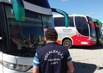 Barreiras da ANTT (Agência Nacional de Transportes Terrestres) tentam impedir transporte clandestino de passageiros no Nordeste (Foto: ANTT/Divulgação)