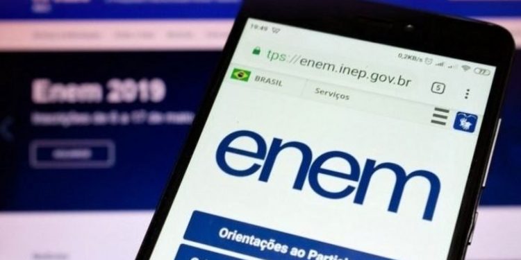 Governo estuda aplicar Enem 2020 em apenas um dia por causa do coronavírus