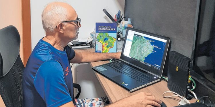 Os dados coletados pelas estações são acompanhados em tempo real