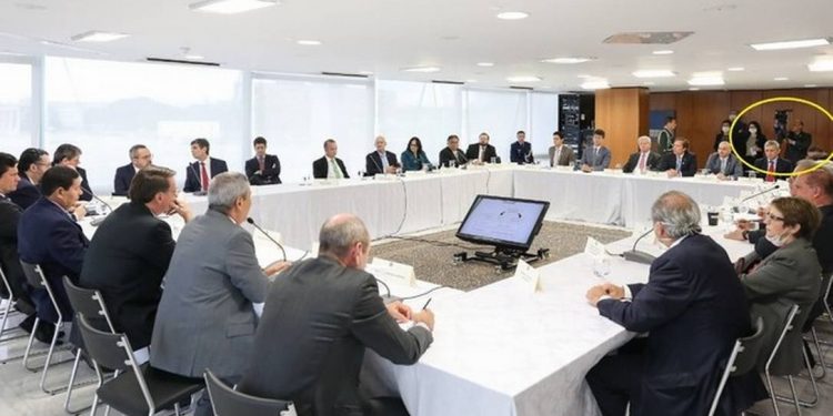 Em vídeo devastador, Bolsonaro afirma que troca na PF seria para proteger familiares e aliados