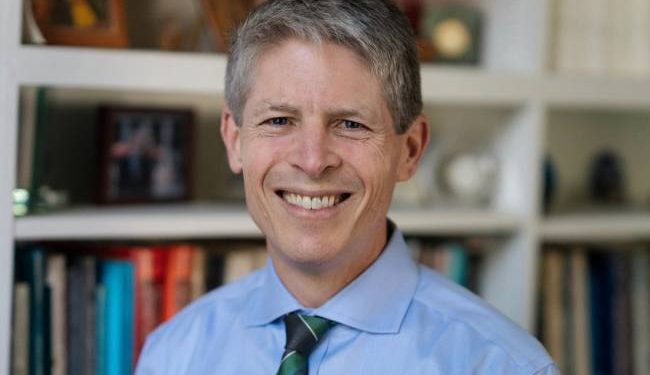 Coronavírus: especialista em fake news diz como combater notícias falsas