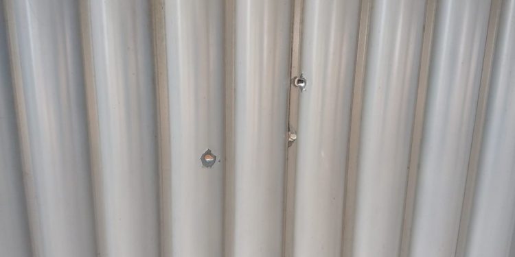 Casa de pai de vereador é atingida por tiros, em Barbalha