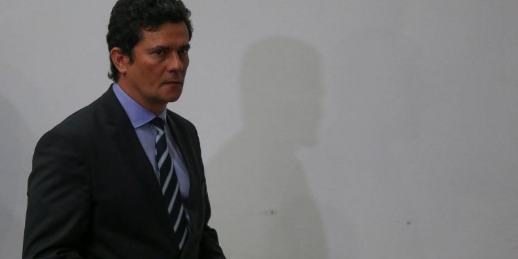 Moro conclui depoimento após ficar mais de 8 h em prédio da PF de Curitiba