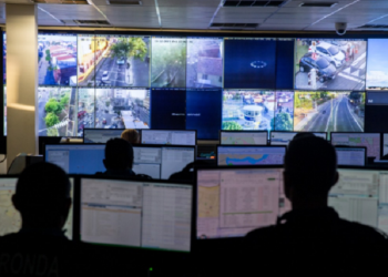 Câmeras dos órgãos de segurança vão fiscalizar deslocamento da população durante quarentena no Ceará. O Sistema Policial Indicativo de Abordagem (Spia) do governo é uma delas (Foto: Camila Lima)