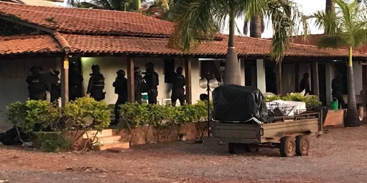 Polícia faz buscas em chácara de apoio de grupo bolsonarista em Brasília